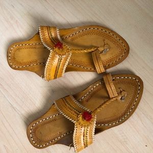 Women's Kolhapuri Sandals